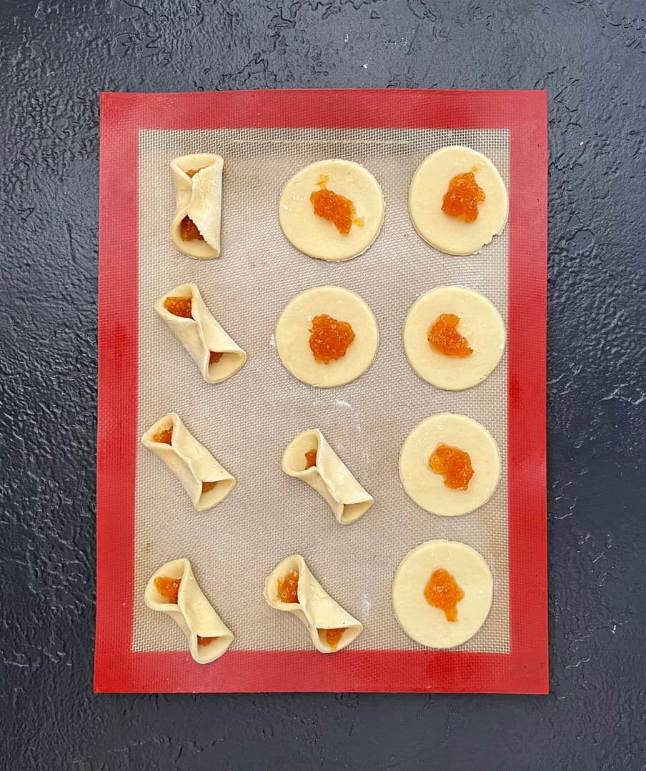 Polish Kolaczki Cookies - Fill and pinch closed